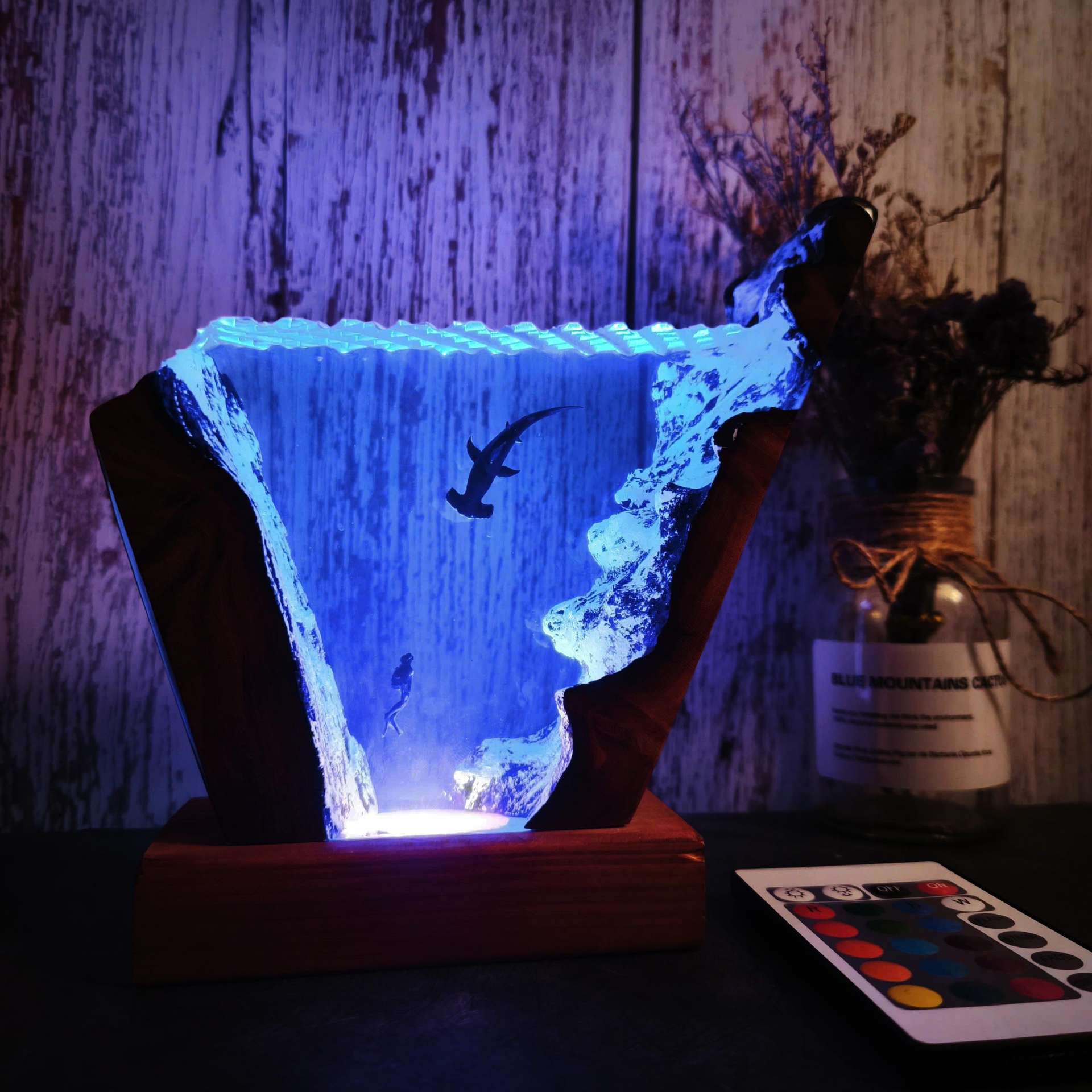 ของตกแต่งเรซินไม้รูปฉลามหัวค้อ - Resin Art Gift For Wedding บทวิจารณ์และราคา