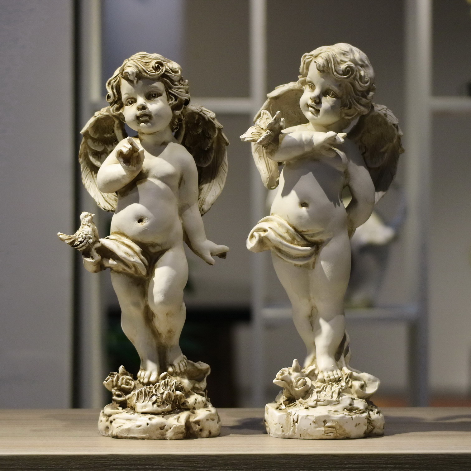 รูปปั้นนางฟ้าเรซิ่นสไตล์เรโทร  - Resin Art Gift For Wedding บทวิจารณ์และราคา
